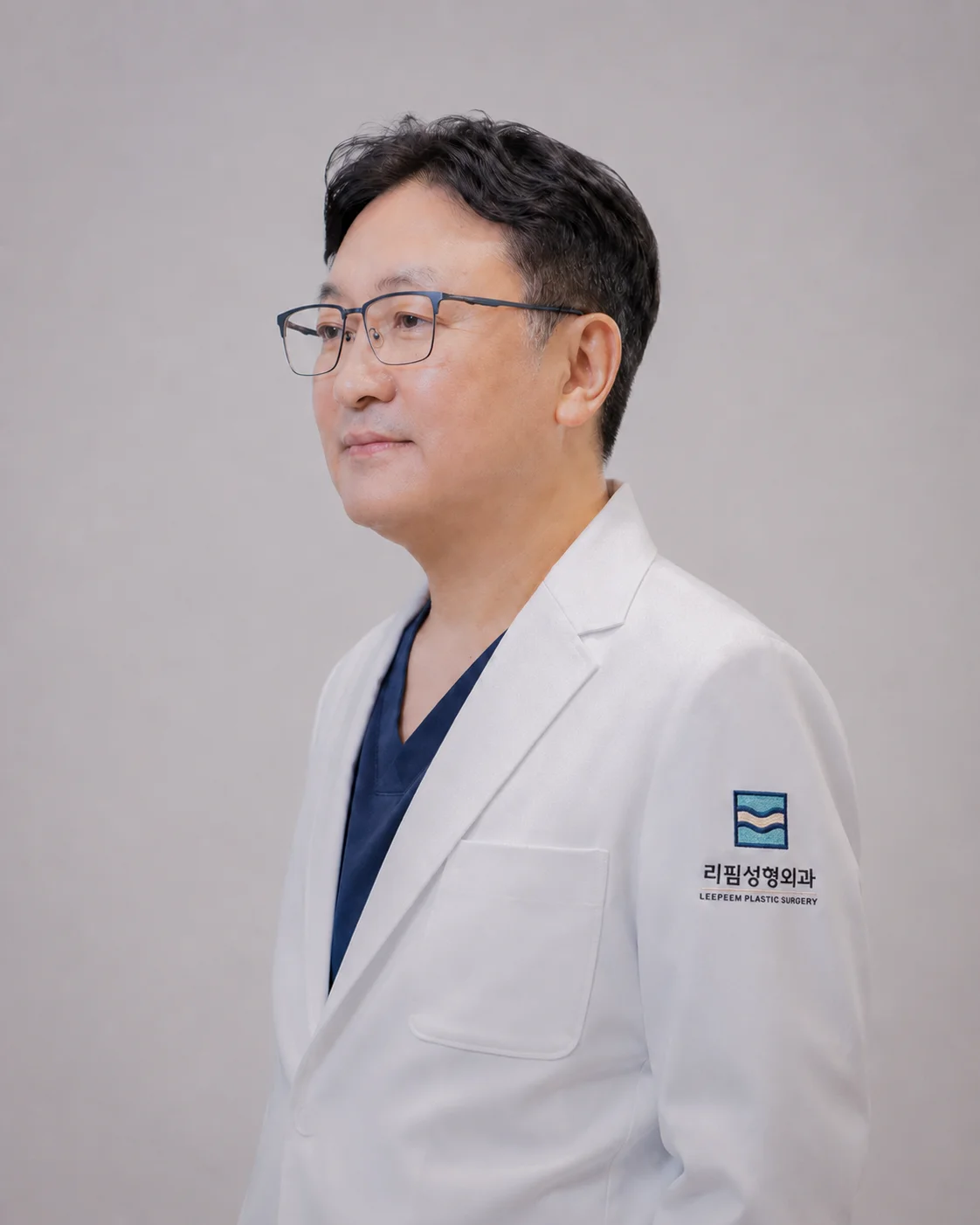 리핌성형외과 이영우 대표원장
